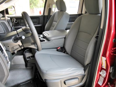Used 2015 RAM 2500 Tradesman w/ Chrome Appearance Group AWD/4WD image 24