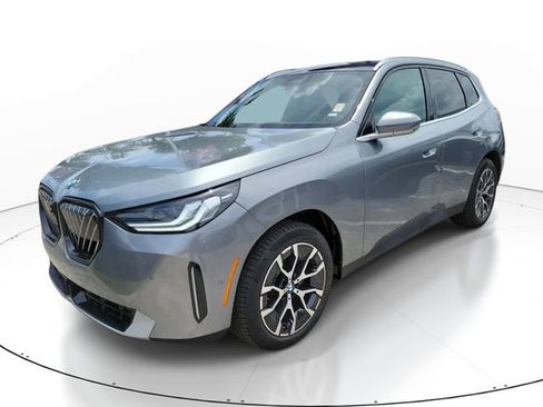 Used 2026 BMW X3 xDrive30 w/ Premium Package image 4