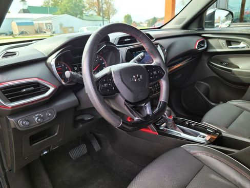 Used 2023 Chevrolet TrailBlazer RS w/ Convenience Package AWD/4WD image 9