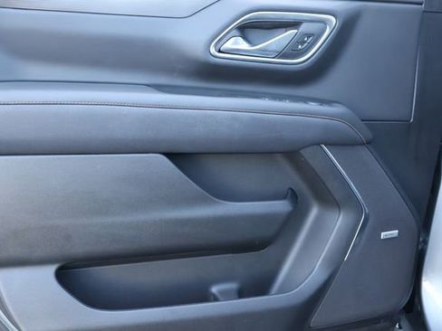 Used 2024 GMC Yukon XL AT4 w/ Technology Package image 13