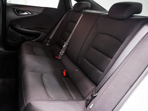 Used 2024 Chevrolet Malibu LS FWD image 7