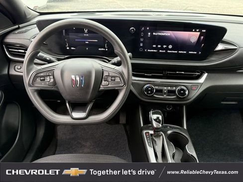 Used 2024 Buick Envista Preferred image 12