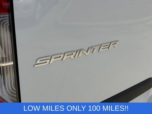 Used 2025 Mercedes-Benz Sprinter 2500 image 8
