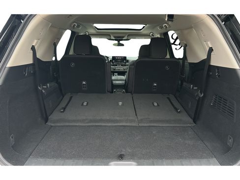 Used 2025 Nissan Pathfinder SV w/ SV Premium Package FWD image 10
