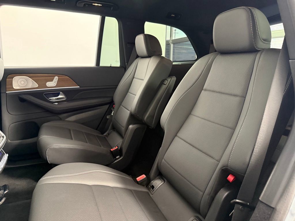 Certified 2025 Mercedes-Benz GLS 450 4MATIC w/ AMG Line Exterior image 38