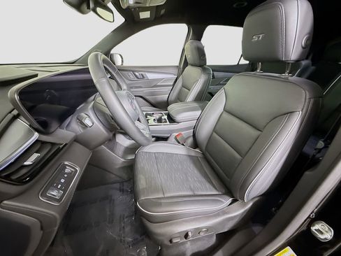 Used 2025 Buick Enclave Sport Touring w/ Power Package image 21