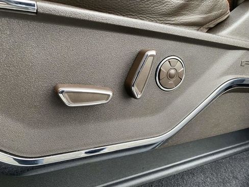 Used 2025 Ford F150 King Ranch w/ FX4 Off-Road Package image 18