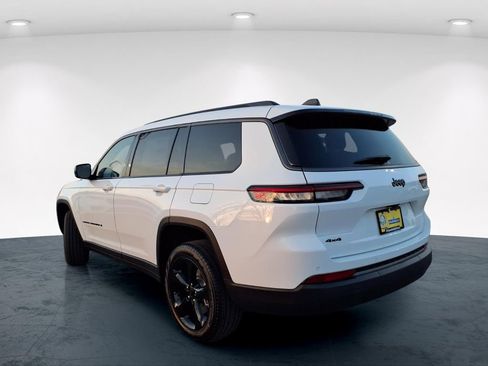 New 2026 Jeep Grand Cherokee L Limited w/ Limited Altitude Package AWD/4WD image 7