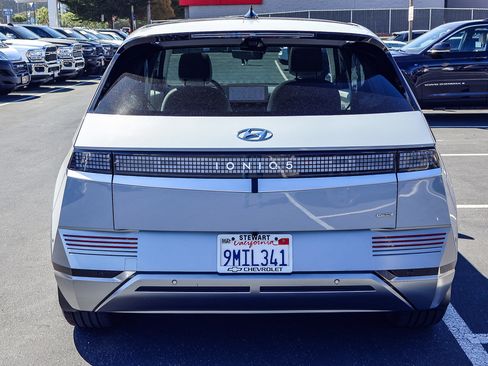 Used 2024 Hyundai Ioniq 5 Limited image 24