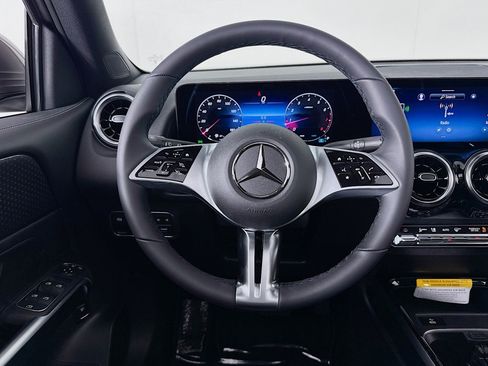 New 2026 Mercedes-Benz GLB 250 image 4