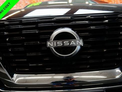 Used 2022 Nissan Rogue SV image 68