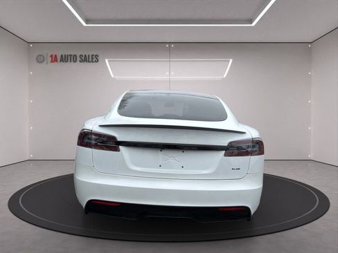 Used 2021 Tesla Model S Plaid image 4
