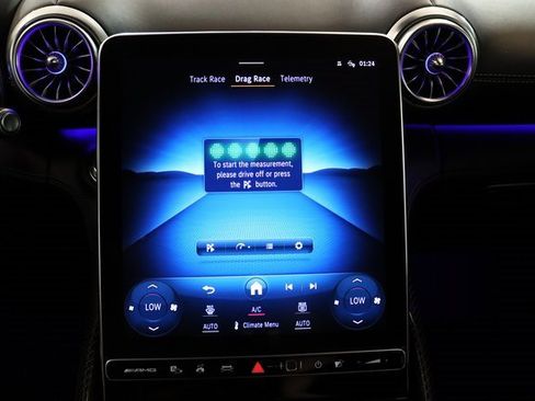 Used 2022 Mercedes-Benz SL 63 AMG 4MATIC w/ Driver Assistance Package image 10