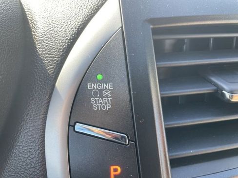 Used 2018 Lincoln MKC Select w/ Select Plus Package image 17