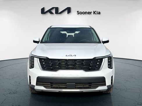Certified 2026 Kia Sorento LX FWD image 2