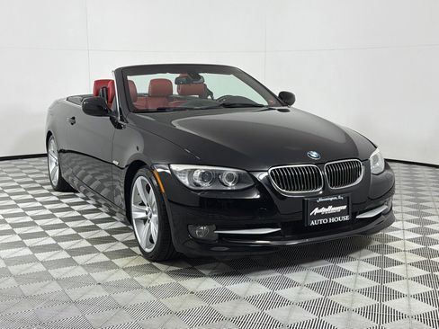 Used 2012 BMW 328i Convertible RWD image 3