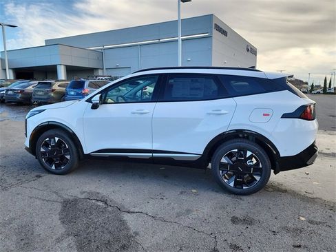 New 2026 Kia Sportage SX image 8