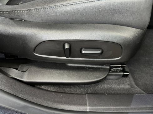 Certified 2021 Chevrolet Blazer LT w/ Sound & Technology Package image 36