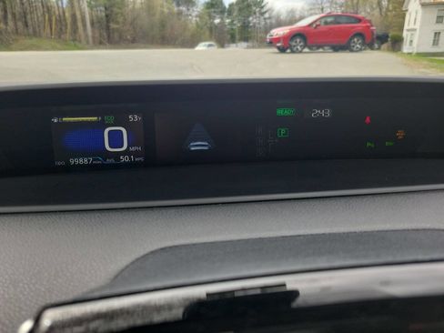 Used 2020 Toyota Prius LE AWD/4WD image 1