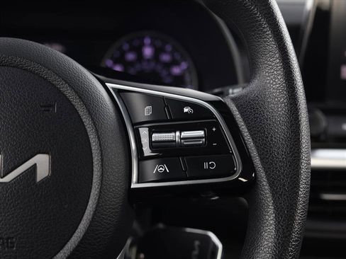 Used 2024 Kia Forte LXS image 13