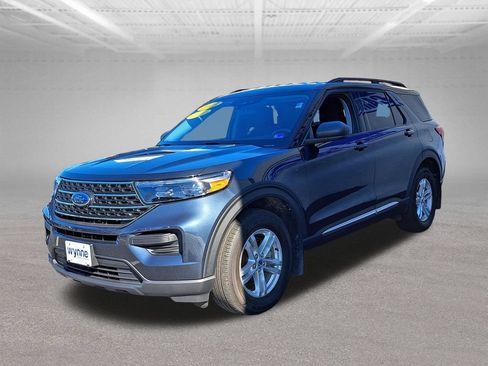 Used 2023 Ford Explorer XLT AWD/4WD image 4
