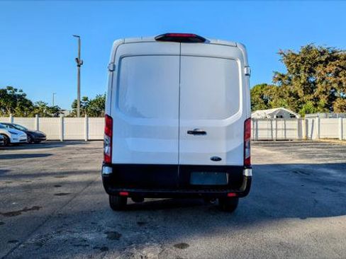 Used 2023 Ford E-Transit Medium Roof image 6