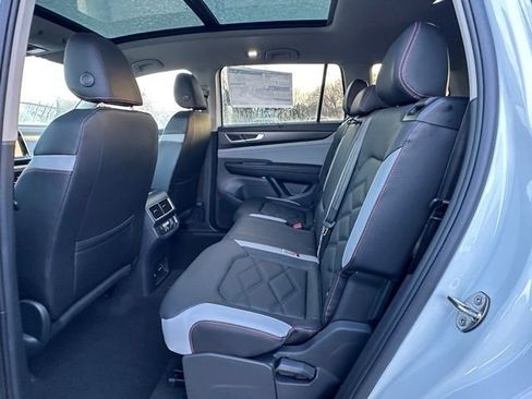 New 2026 Volkswagen Atlas Peak Edition AWD/4WD image 28