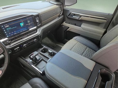 Used 2025 Chevrolet Silverado 1500 ZR2 w/ Technology Package AWD/4WD image 10