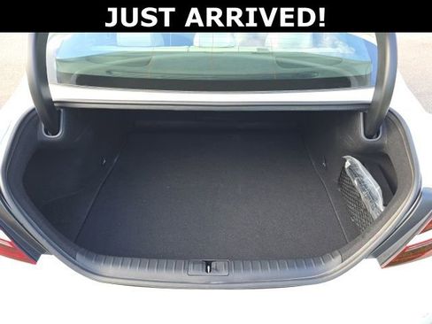 Used 2022 Genesis G70 3.3T RWD image 7