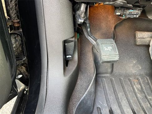 Used 2016 Chevrolet Impala LTZ image 21