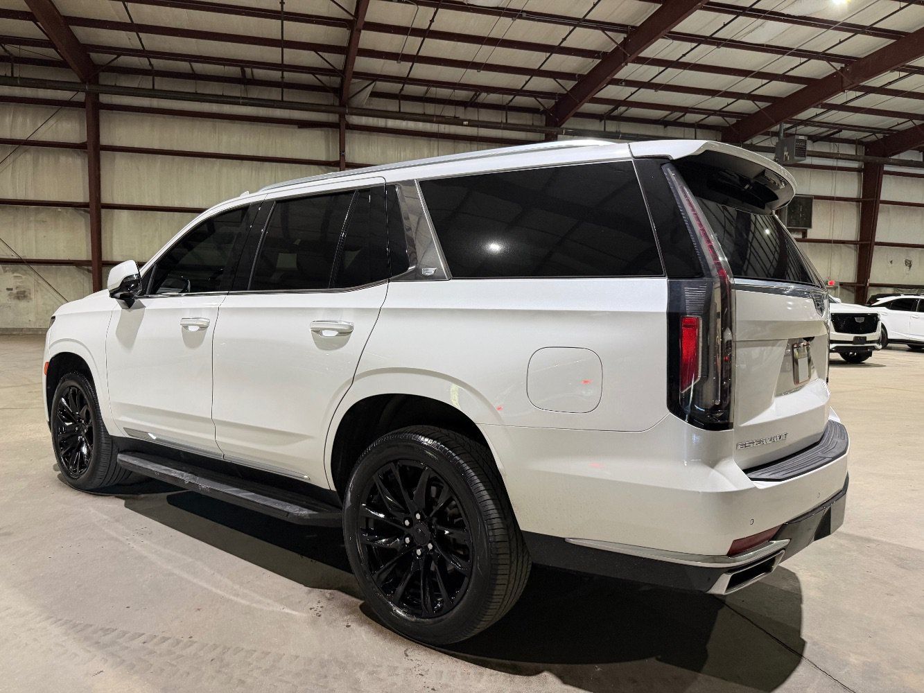 Used 2022 Cadillac Escalade Luxury AWD/4WD image 7