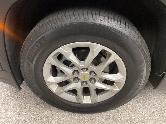 Used 2023 Chevrolet Traverse LS AWD/4WD image 9