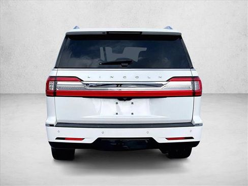 Used 2020 Lincoln Navigator Reserve w/ Equipment Group 208A Reserve image 4
