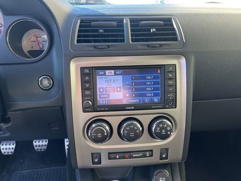 Used 2013 Dodge Challenger SRT8 w/ Harman Kardon Audio Group image 17