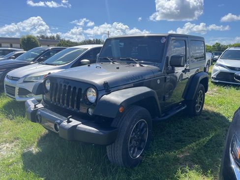 Used 2016 Jeep Wrangler Sport AWD/4WD image 2