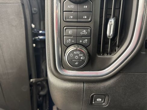 Used 2021 Chevrolet Silverado 1500 High Country image 28