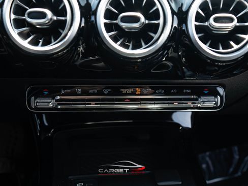 Used 2020 Mercedes-Benz CLA 250 w/ Premium Package image 34