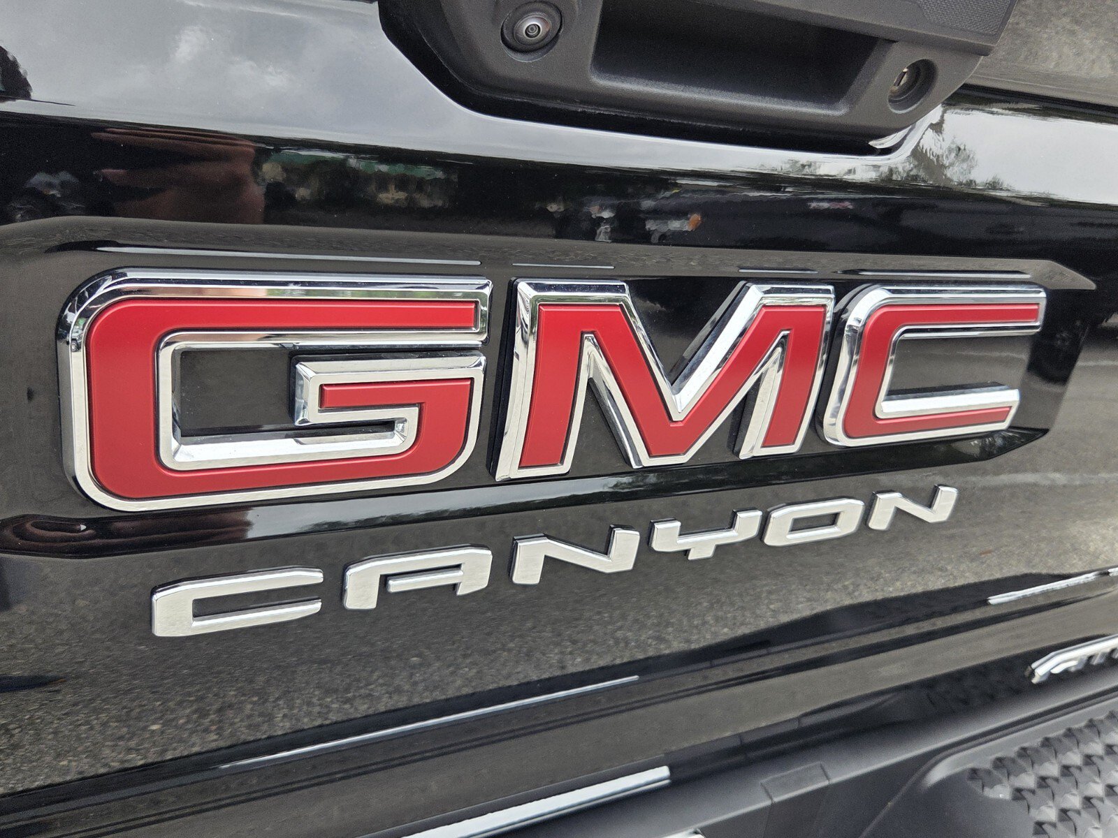 Used 2024 GMC Canyon AT4 AWD/4WD image 19