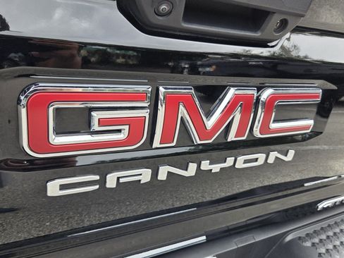 Used 2024 GMC Canyon AT4 AWD/4WD image 19