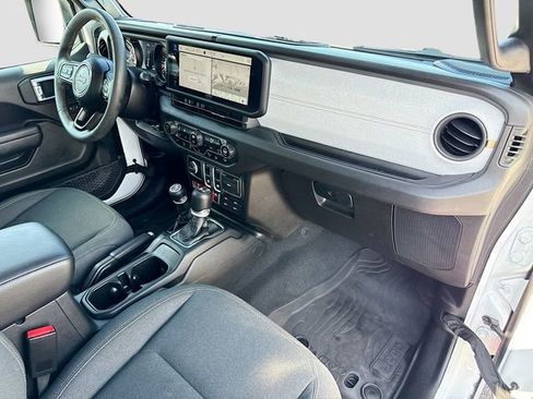 Used 2024 Jeep Wrangler Sport AWD/4WD image 26