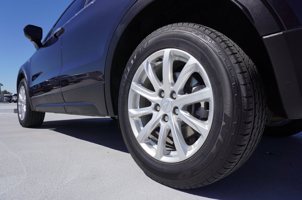 Used 2023 Cadillac XT4 Luxury FWD image 6