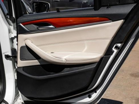 Used 2019 BMW 540i w/ Executive Package image 54