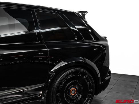 Used 2025 Rolls-Royce Cullinan Black Badge AWD/4WD image 24