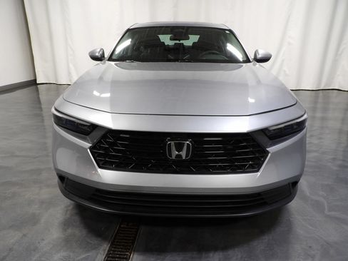 Used 2024 Honda Accord EX image 2