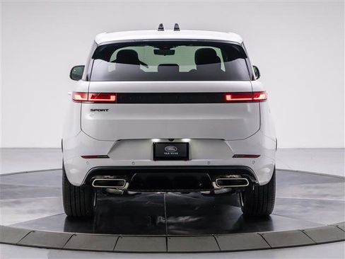 New 2026 Land Rover Range Rover Sport Dynamic SE image 4