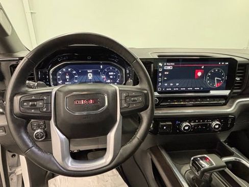 Used 2023 GMC Sierra 1500 SLT w/ SLT Convenience Package AWD/4WD image 21