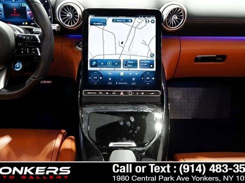 Used 2022 Mercedes-Benz SL 55 AMG 4MATIC w/ Driver Assistance Package image 54