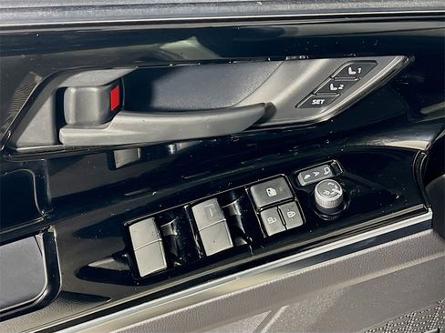 Used 2023 Subaru Solterra AWD image 17