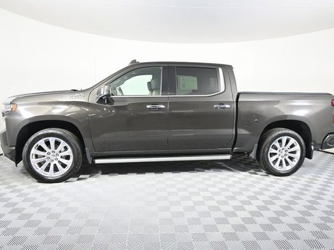 Used 2021 Chevrolet Silverado 1500 High Country w/ Technology Package image 2