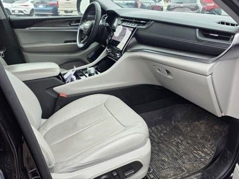 Used 2023 Jeep Grand Cherokee L Overland image 21